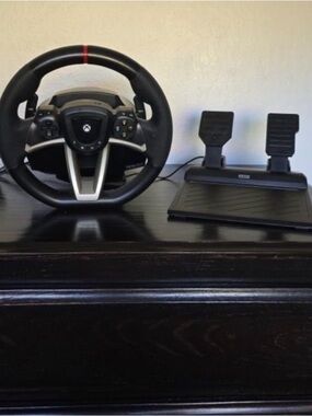 Black Racing Wheel and Pedals - Black